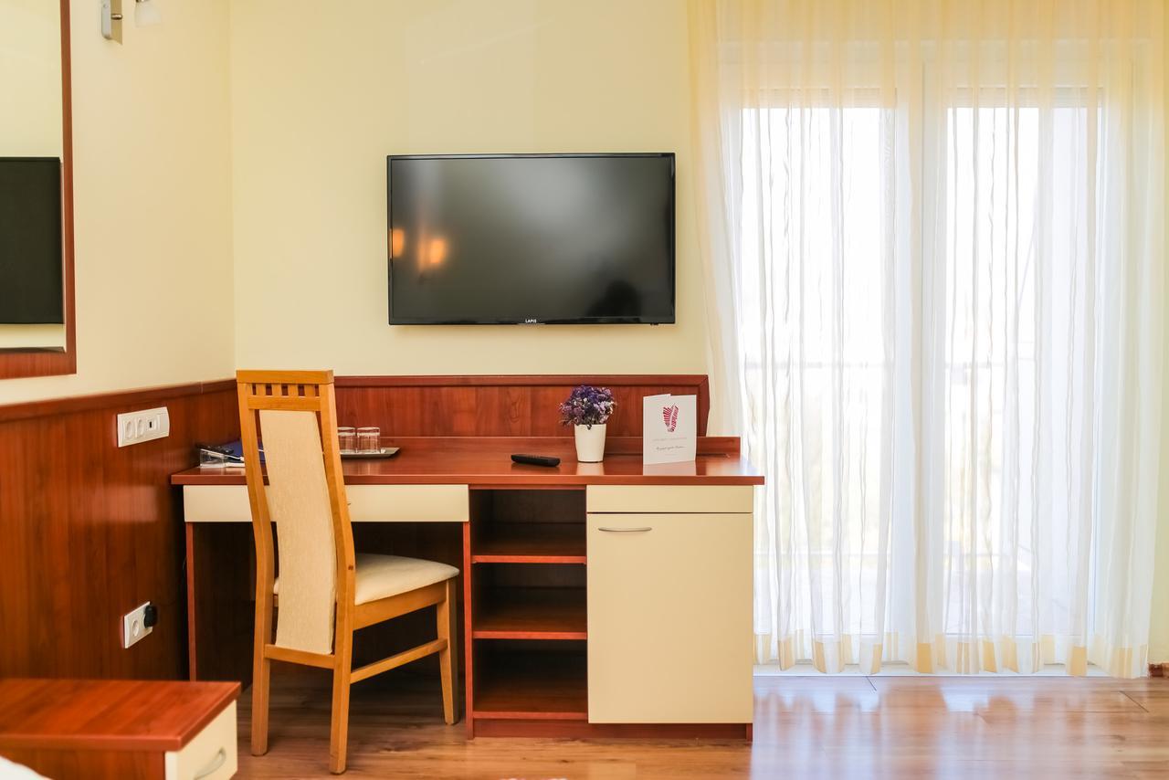 Hotel Merlot Opuzen  Luaran gambar