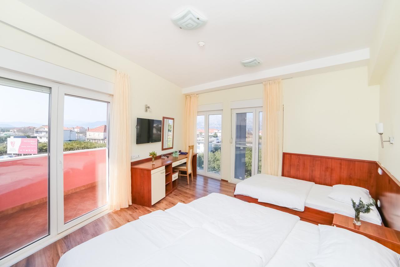 Hotel Merlot Opuzen  Luaran gambar