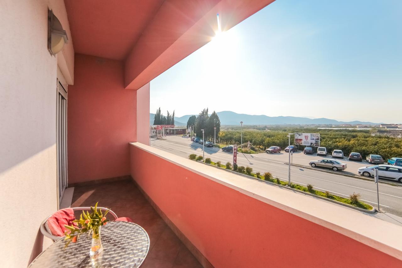 Hotel Merlot Opuzen  Luaran gambar