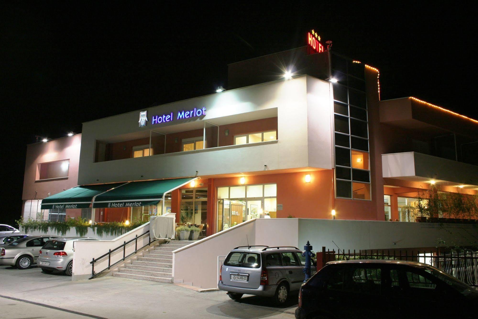 Hotel Merlot Opuzen  Luaran gambar
