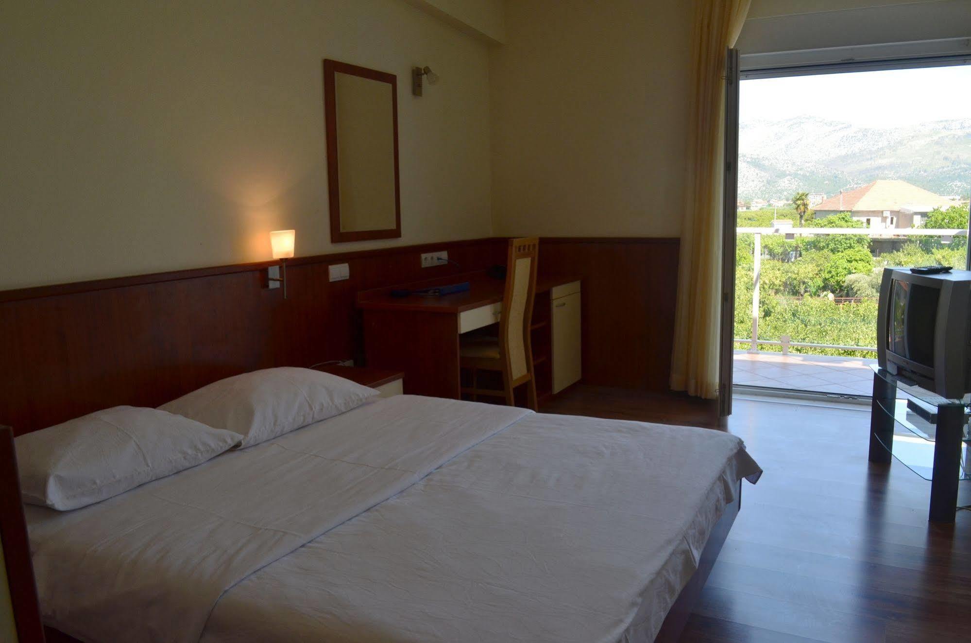 Hotel Merlot Opuzen  Luaran gambar