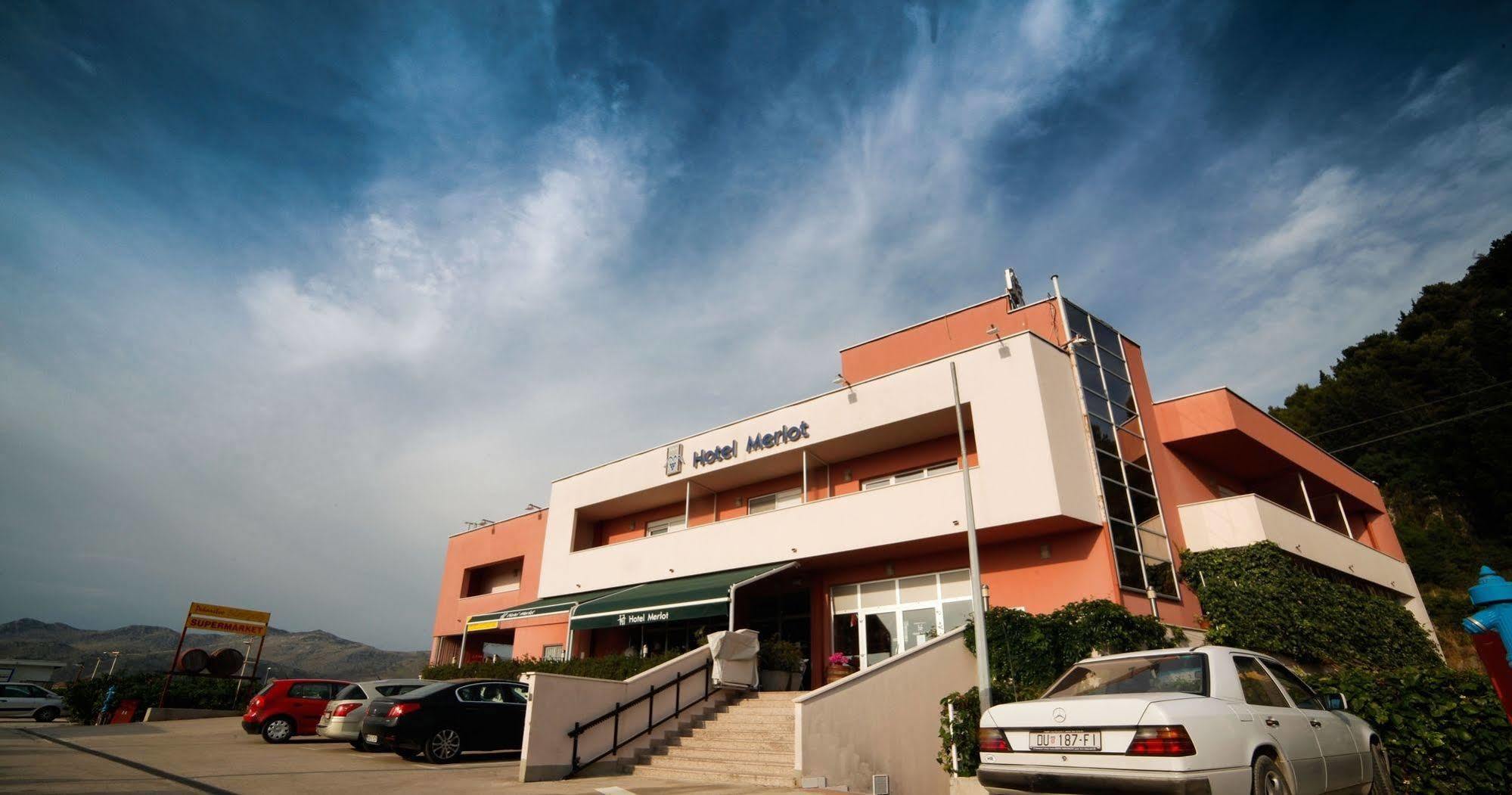 Hotel Merlot Opuzen  Luaran gambar